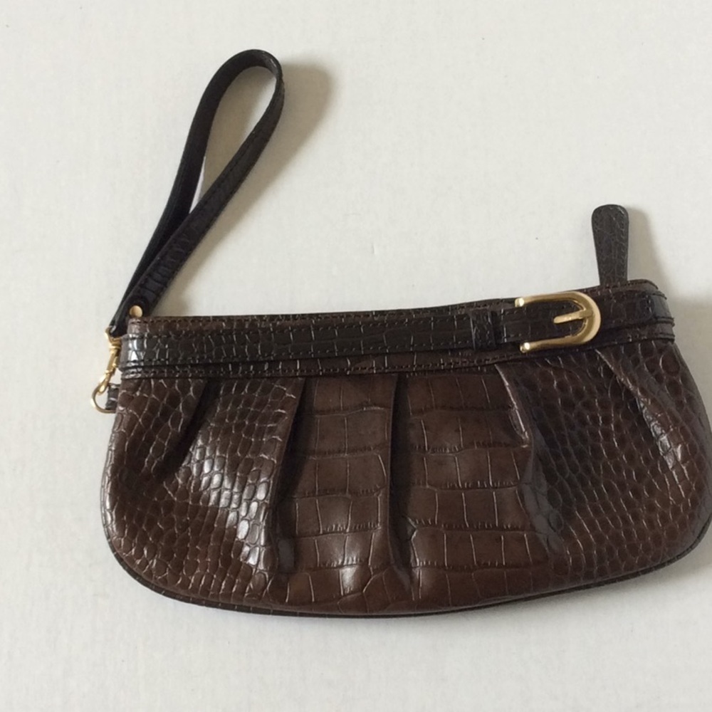 Ann Taylor LOFT Brown Leather Wristlet – Classic & Chic 🤎 - Picture 7 of 7